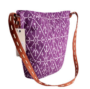 긴 PU 스트랩 두 손잡이 지퍼 클로저 휴대용 유행 폴리에스터 안감과 여성의 사용자 정의 로고 인쇄 캔버스 핸드백 - Product Image 2