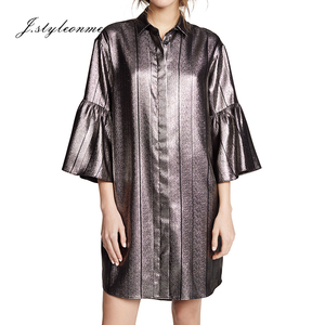 En gros femmes rayé métal texture trompette manches revers droite midi robe - Product Image 1