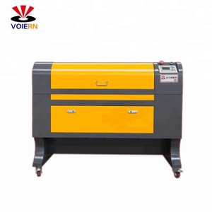 Ruida 컨트롤러가 있는 새로운 레이저 조각 기계, 목재, 패브릭용 자동 초점 레드 도트 포인터 51-<span class=keywords><strong>3</strong></span>/16 ''* 35-7/16'' 작업대 - Product Image 5