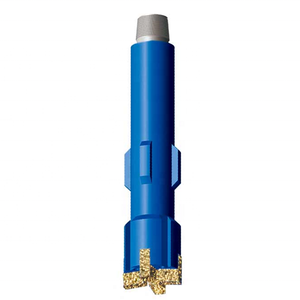 Outil de fraisage en forage avec lames et centraliseur - Product Image 1