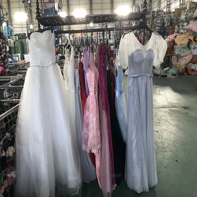 Second-Hand-Großhandels kleidung im italienischen Stil verwendet Sommer-Baumwoll kleid für Frauen auf dem afrikanischen Markt