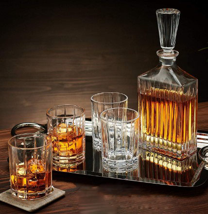Liquor Decanter & 4 Whiskey Glass Set Perfect Whiskey Decanter Set for Scotch