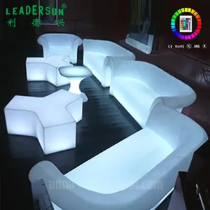 16 cor mood light up Moderna Plástico Rígido três pessoas assento LED nighht club Sofa