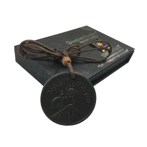 Colgante Unisex de Diseño Clásico Cristiano de la Divina Misericordia de Jesús, con Energía Cuántica, Regalo, Piedra Redonda de Lava Negra de 20 mm - Product Image 1