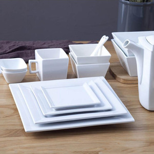 ชุดจานเซรามิกสีขาวทรงสี่เหลี่ยมสำหรับอาหารตะวันตก ขายส่งจากสหราชอาณาจักร รับผลิตตามสั่ง - Product Image 2