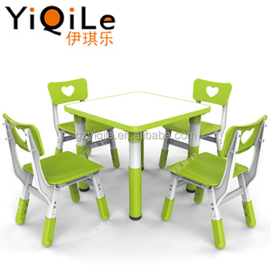 Meubles de crèche de bonne qualité de table et de chaise - Product Image 1