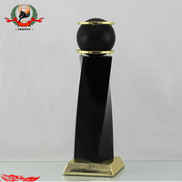 Trophée Microphone Moderne en Métal Plaqué Or pour Festival de Musique et Cérémonie de Remise des Prix, Design Personnalisé, Finition Noire Unique