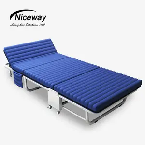Niceway卷走设计家具折叠客人金属框架，带舒适床垫单人沙发床