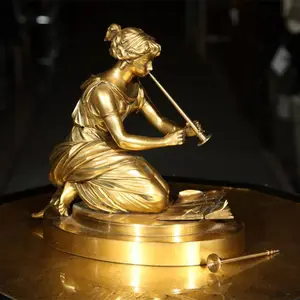 Statue de femme en bronze grandeur nature jouait de la flûte à vendre