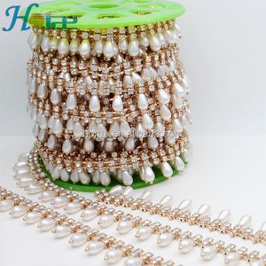 Moda Bling cristal rhinestone <span class=keywords><strong>cadena</strong></span> con blanco perla rhinestone Copa <span class=keywords><strong>CADENA</strong></span> DE <span class=keywords><strong>LA</strong></span> PERLA para <span class=keywords><strong>la</strong></span> ropa hba008 - Product Image 3