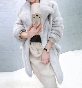 Nuovissimi Cappotti Invernali Lunghi da <span class=keywords><strong>Donna</strong></span> in Pelliccia Sintetica Stile Vintage - Product Image 2