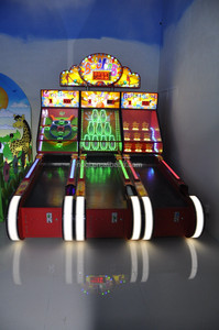 que funciona con monedas de la máquina juego bola skee máquina de juego de la redención - Product Image 2