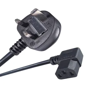 Enchufe UK a IEC 60320 C13, cable de alimentación en ángulo para escritorio