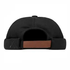 Großhandel Kostenlose Probe instock Solid Color benutzer definierte Stickerei Logo Plain randlosen Schädel Baseball Cap Hut ohne Visier