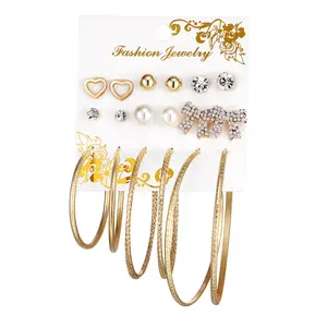 Gold Pearl Heart Bow Stud หลายจำนวนมาก Hoop ต่างหูชุดสำหรับผู้หญิง NS187241