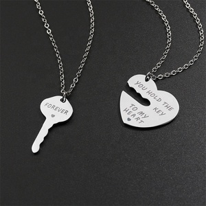 Collana con Ciondolo a Forma di Cuore in Acciaio Inossidabile, Incisione Laser, Colore Argento, Simbolo di Amore Eterno per Coppie - Product Image 2