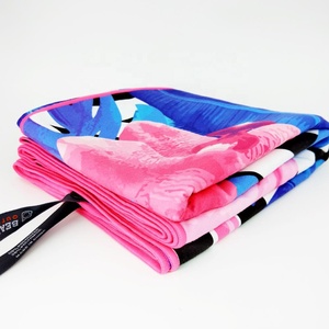 Serviette <span class=keywords><strong>de</strong></span> plage légère en daim à séchage rapide avec motif personnalisé, très vendue, avec sac pour les sorties à la plage - Product Image 4
