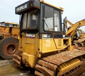 Bulldozer sobre orugas Cat D5c usado de excelente rendimiento a la venta - Product Image 1