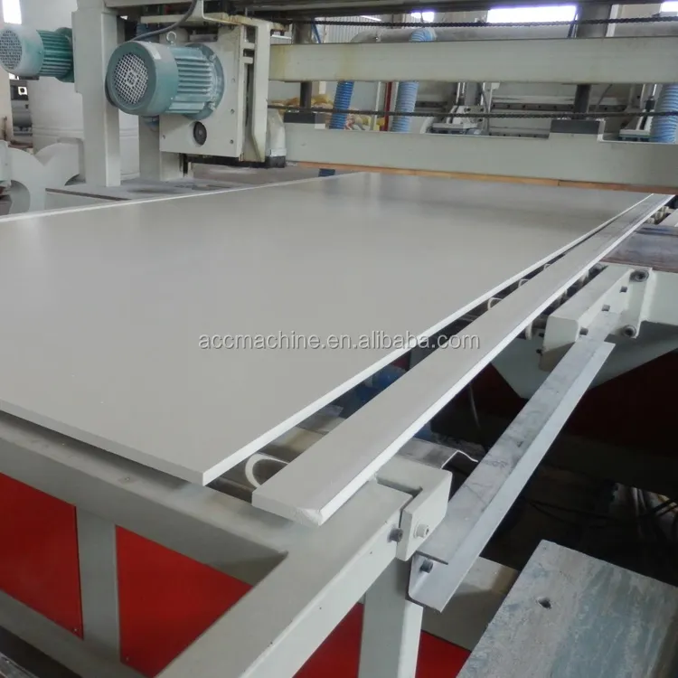 Hoge kwaliteit en goedkope PVC foam board productielijn/hard oppervlak schuim PVC vellen/polystyreenschuim boord