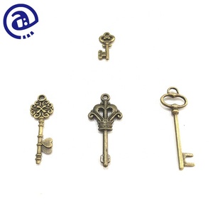 Bán Buôn Khuyến Mãi Giá Rẻ Hợp Kim Kẽm Trang Trí Tùy Chỉnh Đồng Mini <span class=keywords><strong>Key</strong></span> Shape Vintage Kim Loại Quyến Rũ - Product Image 6