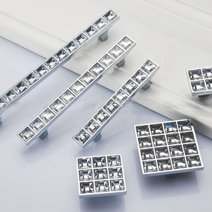 Einfacher Moderner Küchenschrank-Türgriff Schubladenserie Diamant-Acrylglas-Knopf für Esszimmer und Kleiderschrank - Product Image 4