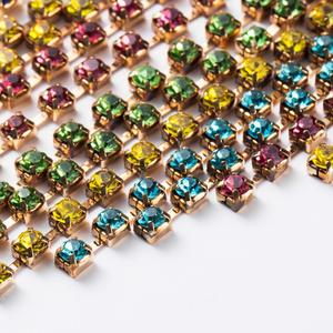 Luxe arc-en-ciel <span class=keywords><strong>cristal</strong></span> <span class=keywords><strong>d</strong></span>éclaration boucles <span class=keywords><strong>d</strong></span>'oreilles lustre strass <span class=keywords><strong>cristal</strong></span> frange gland balancent boucles <span class=keywords><strong>d</strong></span>'oreilles grande fête <span class=keywords><strong>mariage</strong></span> boucles <span class=keywords><strong>d</strong></span>'oreilles - Product Image 4