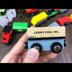 2023 Neuankömmling 12 PCS Magnet Set Holzzug Spielzeug Set für verschiedene Bahngleise
