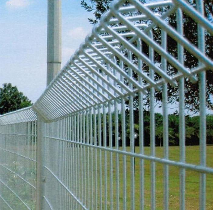 последние новости компании о сверните верхнюю часть 6ft загородка BRC покрытое порошком сварила загородку ячеистой сети  0