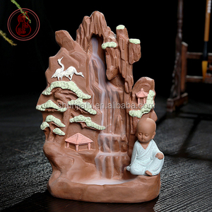 Bruciatore di Incenso di ceramica Piccolo Monaco Riflusso - Product Image 2