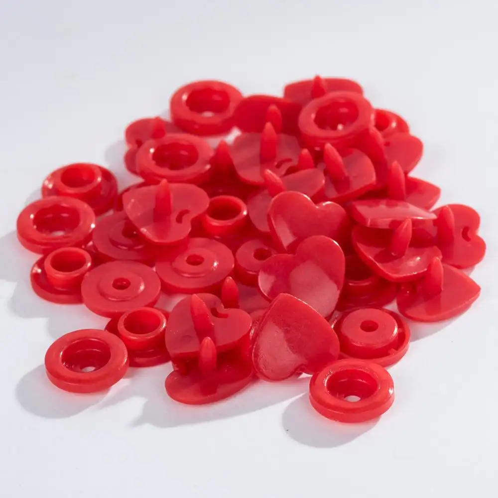 Corazón de resina de plástico colorido botón sujetadores botón Botón de 12mm T5 de plástico botón