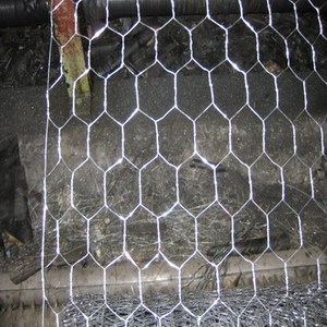 hot sell galvanized <strong>hexagonal</strong> mesh <strong>netting</strong> - Product Image 3