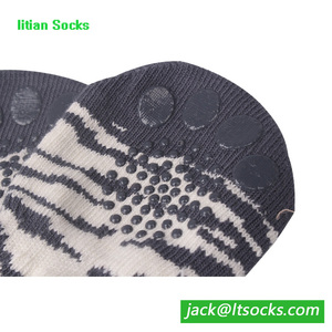 De moda de punto de productos <span class=keywords><strong>para</strong></span> mascotas de calcetines lindo mascotas zapatos calcetines <span class=keywords><strong>para</strong></span> perros gatos - Product Image 5