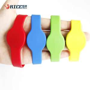 Braccialetti in silicone di Stampa Unico Numeri/QR Code Come Concerto Biglietti - Product Image 1