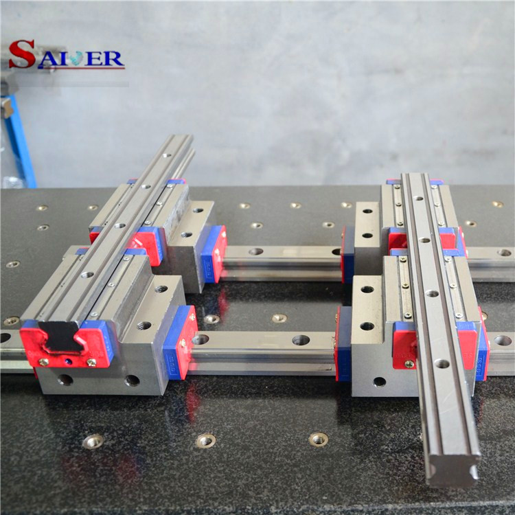 Produktbild von Linearschiene Mit Handrad 200mm – Verriegelung, Für CNC & Präzisionsverstellung