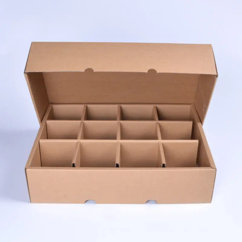 Caixa da caixa com separador de partição as caixas