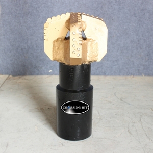 Tùy Chỉnh <span class=keywords><strong>4</strong></span> Cánh Máy Cắt Kim Cương PDC 190Mm <span class=keywords><strong>Diamond</strong></span> Bit Cho Hình Thành Trung Bình - Product Image 3