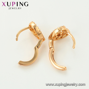 95226 Venta caliente elegante joyería de las mujeres estilo irlandés en forma de corazón con <span class=keywords><strong>la</strong></span> corona pendientes de aro - Product Image 4