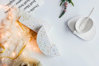 Meilleur vase en papier kraft artistique de mode, pliable en nid d'abeille, cadeau artisanal, vase en papier imperméable pour la décoration et les mariages, OEM pour hôtels