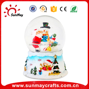 Polyresin Christmas snow globes with Santa Claus - Product Image 2