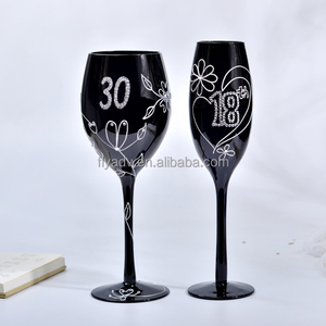 Lot de Verres à <span class=keywords><strong>Vin</strong></span> Noirs Décoratifs en Gros avec Flûtes à Champagne Soufflées à la Main pour Mariage - Product Image 1