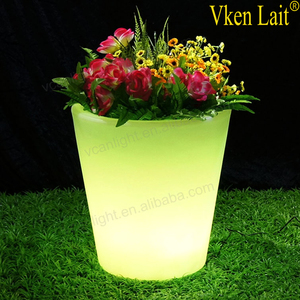<span class=keywords><strong>Maceta</strong></span> Led grande blanca redonda cuadrada <span class=keywords><strong>gigante</strong></span> iluminada de plástico para jardín al aire libre <span class=keywords><strong>maceta</strong></span> con luz Led <span class=keywords><strong>maceta</strong></span> - Product Image 6