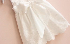 2018 Beau Bébé Fille Robe Dos Nu Bowknot D'été Princesse Blanc Enfants Robe - Product Image 3