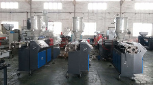 Extrudeuse à vis simple pour tuyaux, moteur et boîte de vitesses, ligne de <span class=keywords><strong>production</strong></span> à haute productivité pour attaches de cheveux et élastiques - Product Image 4