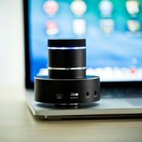 Altavoz Portátil con Sistema de Audio, Superventas en Estados Unidos 2026, Gabinete de Metal Adin, Salida de 26W, Micrófono Integrado, LED
