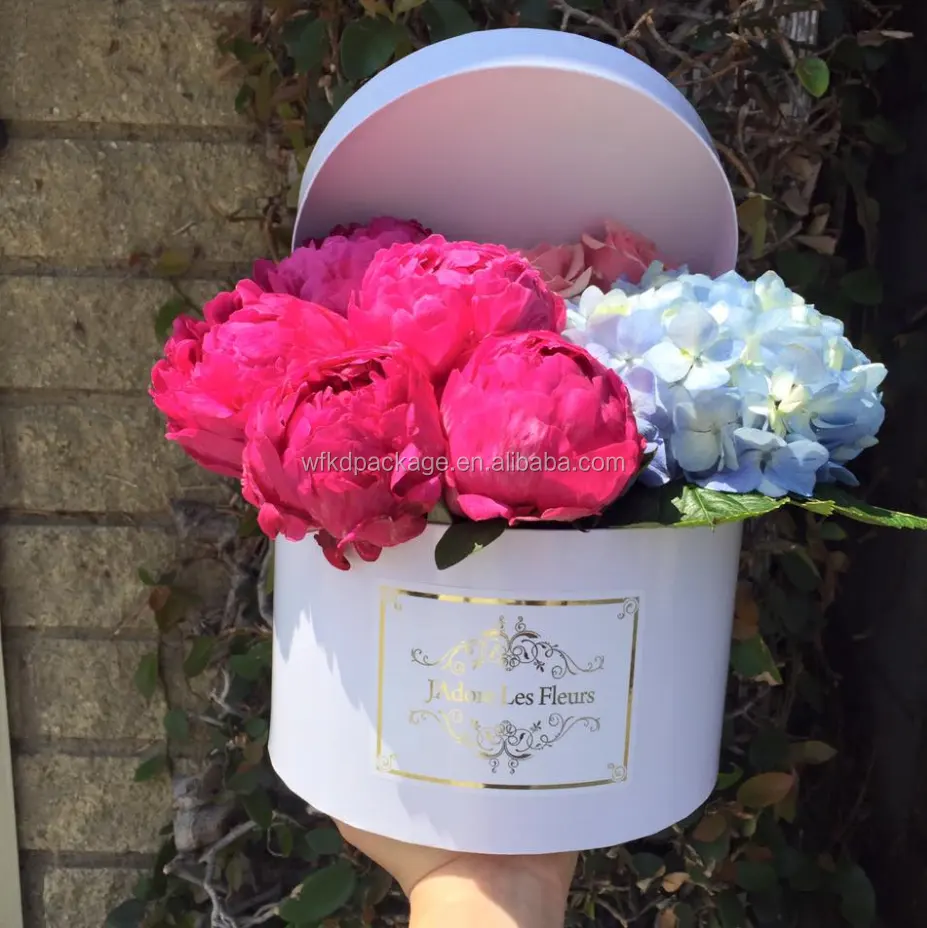 Luxury round hat box for flowers packaging