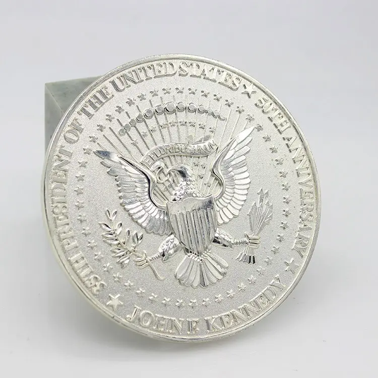 चांदी 3D उभरा धातु सिक्का कस्टम 3D उत्कीर्णन आंकड़ा स्मारक सिक्का और पदक