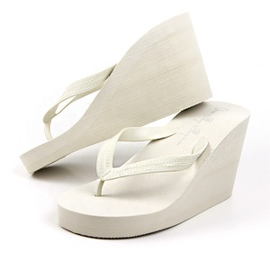 Infradito con Suola Spessa e Tacco Alto OEM, Ciabatte con <span class=keywords><strong>Zeppa</strong></span> in EVA Bianco Nude per Donna - Product Image 3