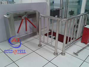 Tourniquet automatique à trois poteaux pour entrée ou sortie de salle de sport en vente - Product Image 4