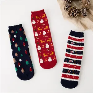 Vendite calde del commercio all'ingrosso regalo di natale modello personalizzato in inverno i calzini svegli delle donne di avvio calzini decorazione di natale