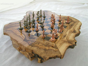 Échiquier et jeu d'échecs en bois d'olivier artisanal 32x30cm avec zone de jeu de 19x19cm - Product Image 2